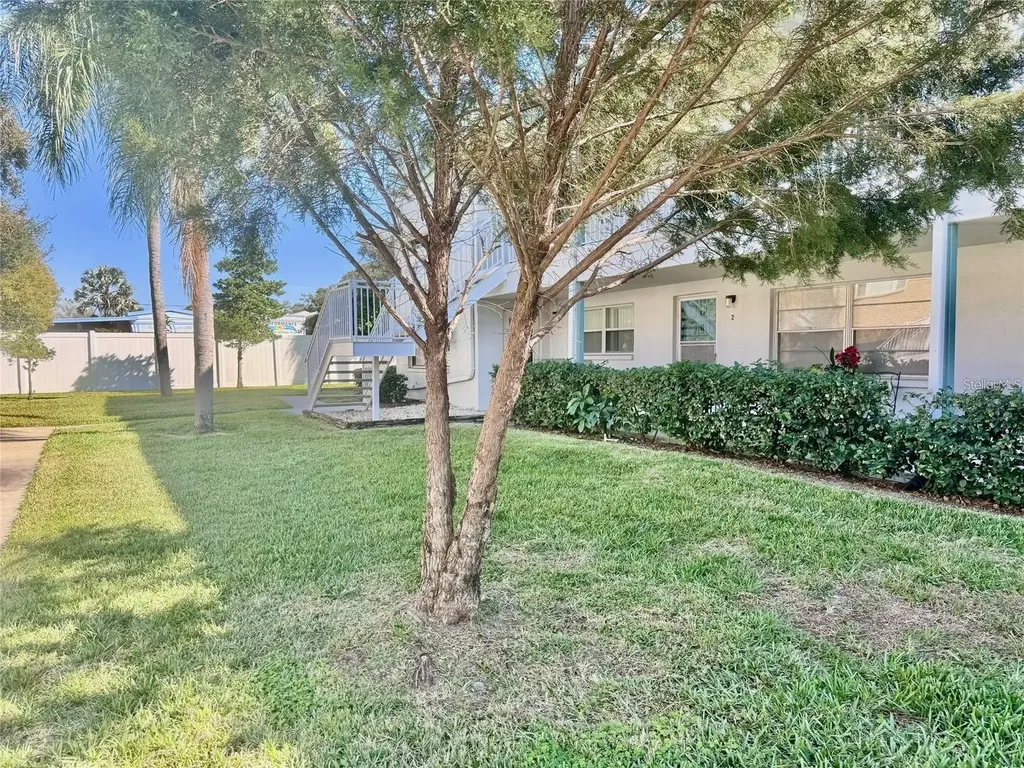 5217 81st Street N St Petersburg FL 33709