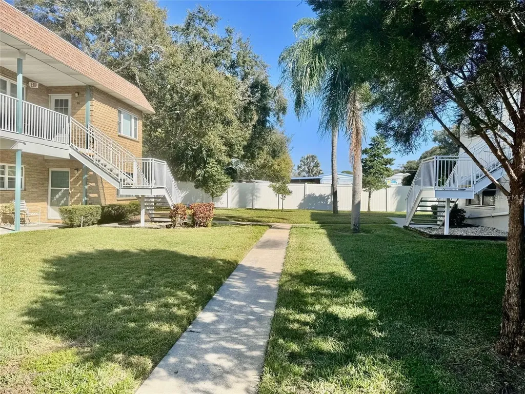 5217 81st Street N St Petersburg FL 33709