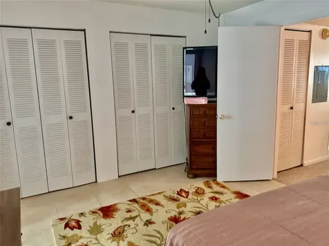 5217 81st Street N St Petersburg FL 33709