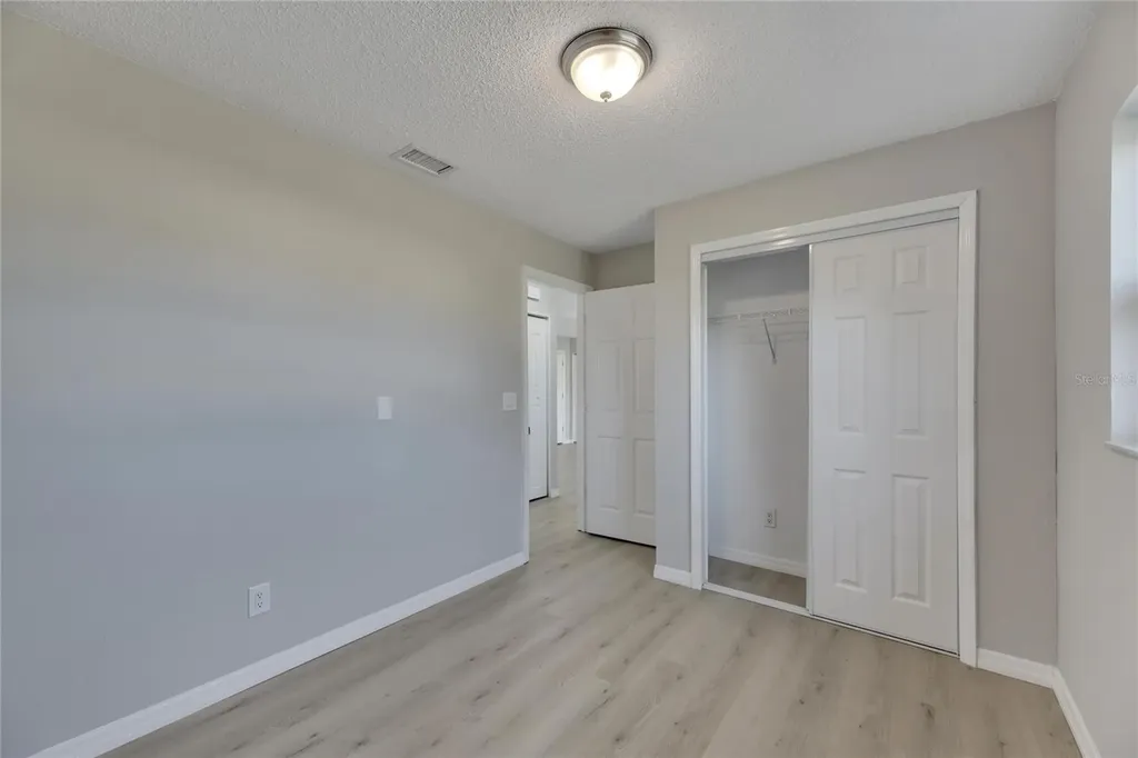 527 Fox Run Trail Apollo Beach FL 33572