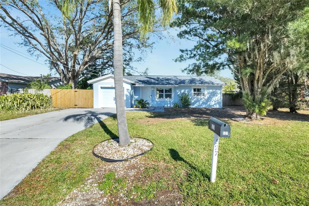 527 Fox Run Trail Apollo Beach FL 33572