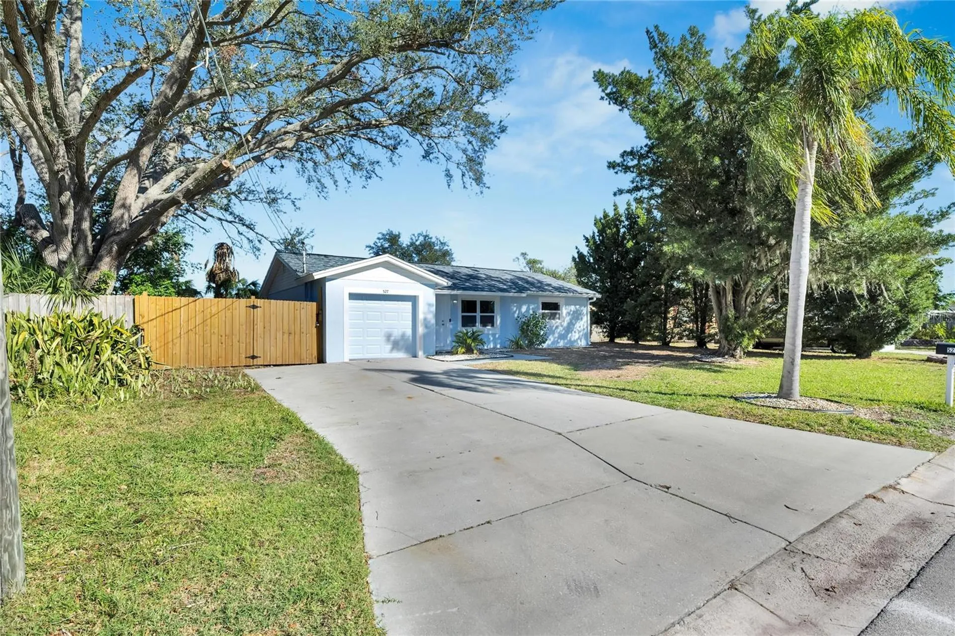 527 Fox Run Trail Apollo Beach FL 33572