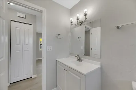 527 Fox Run Trail Apollo Beach FL 33572