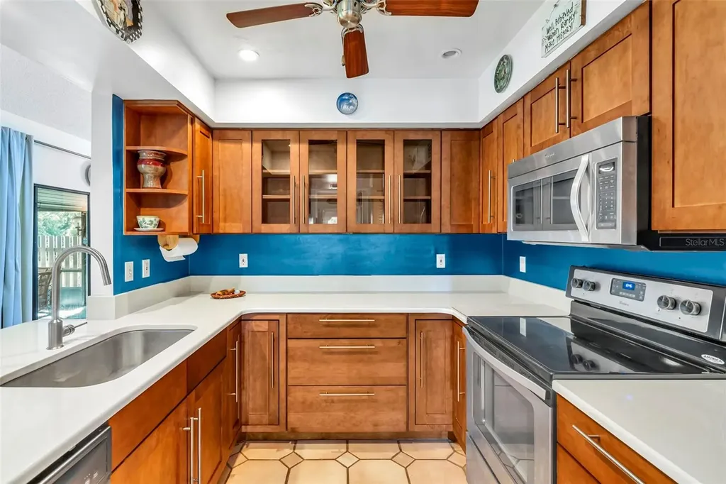 4364 Woodmans Chart Sarasota FL 34235