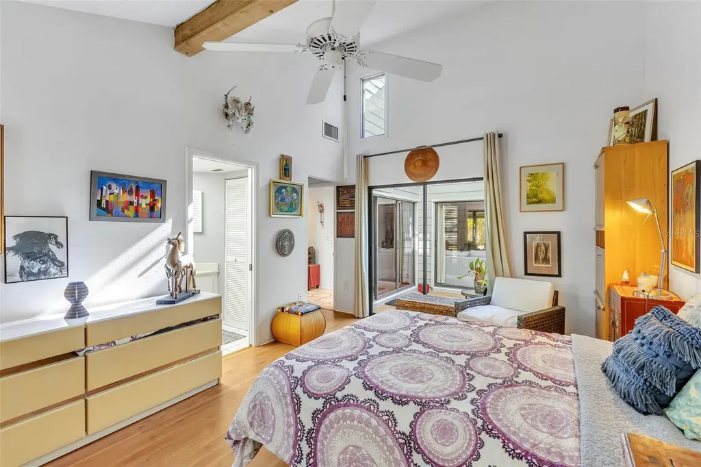 4364 Woodmans Chart Sarasota FL 34235