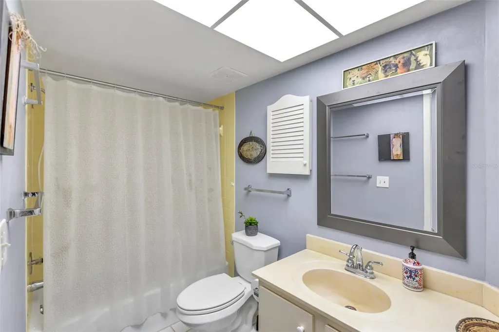 4364 Woodmans Chart Sarasota FL 34235