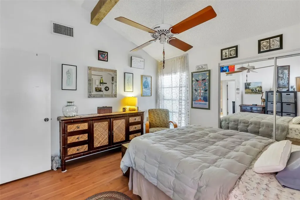 4364 Woodmans Chart Sarasota FL 34235