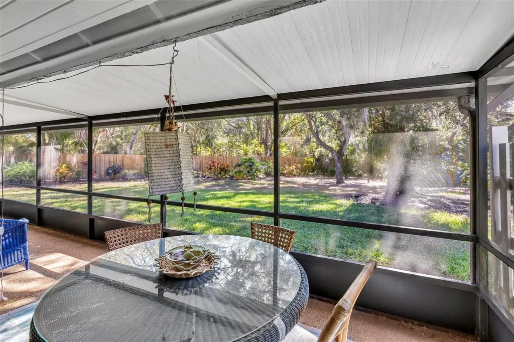 4364 Woodmans Chart Sarasota FL 34235