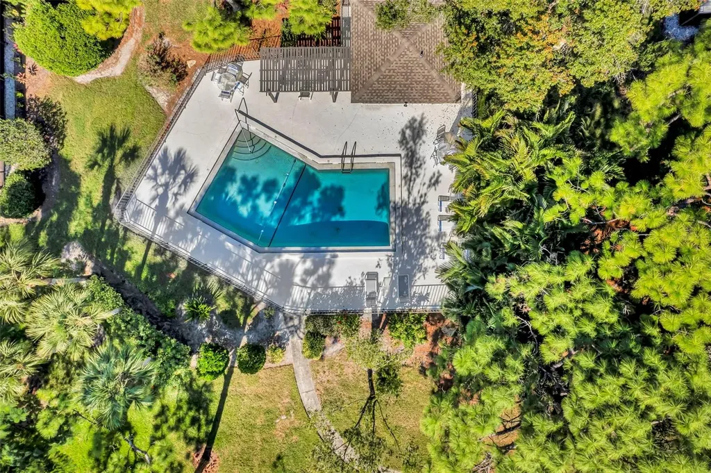 4364 Woodmans Chart Sarasota FL 34235