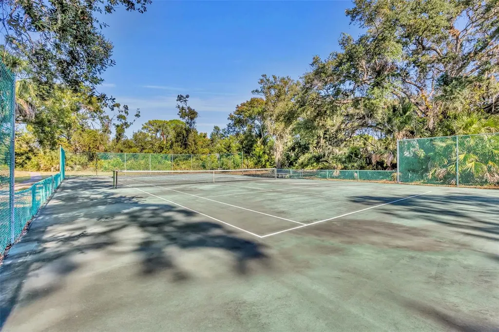 4364 Woodmans Chart Sarasota FL 34235