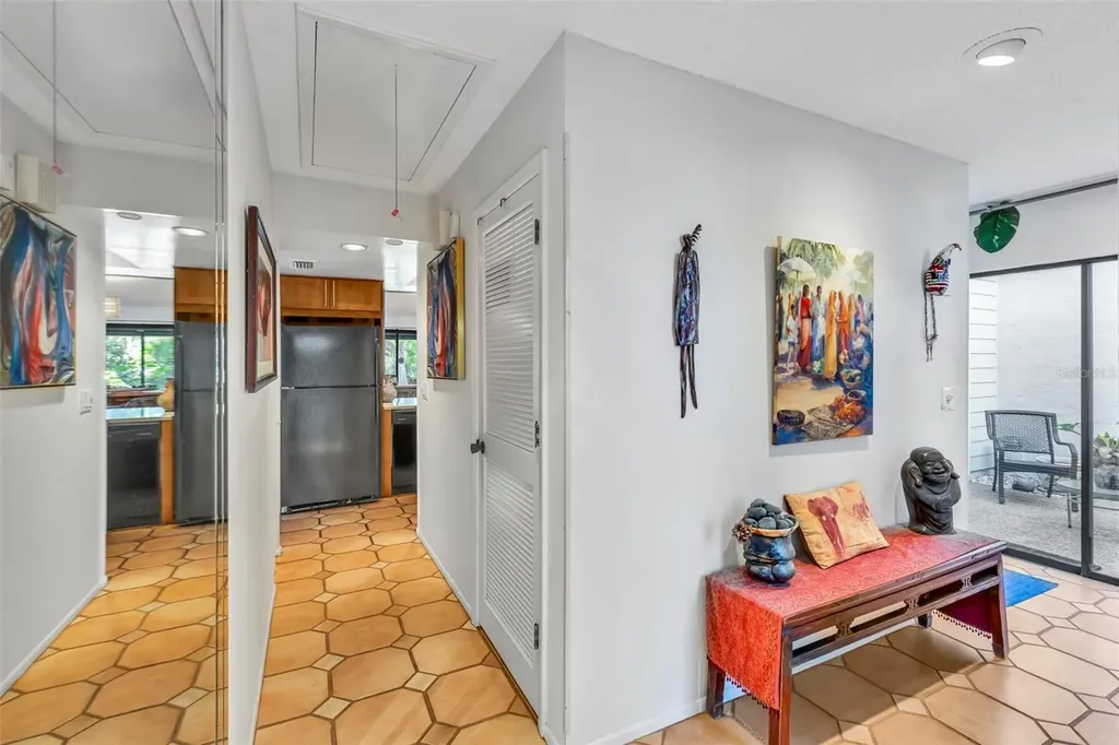 4364 Woodmans Chart Sarasota FL 34235