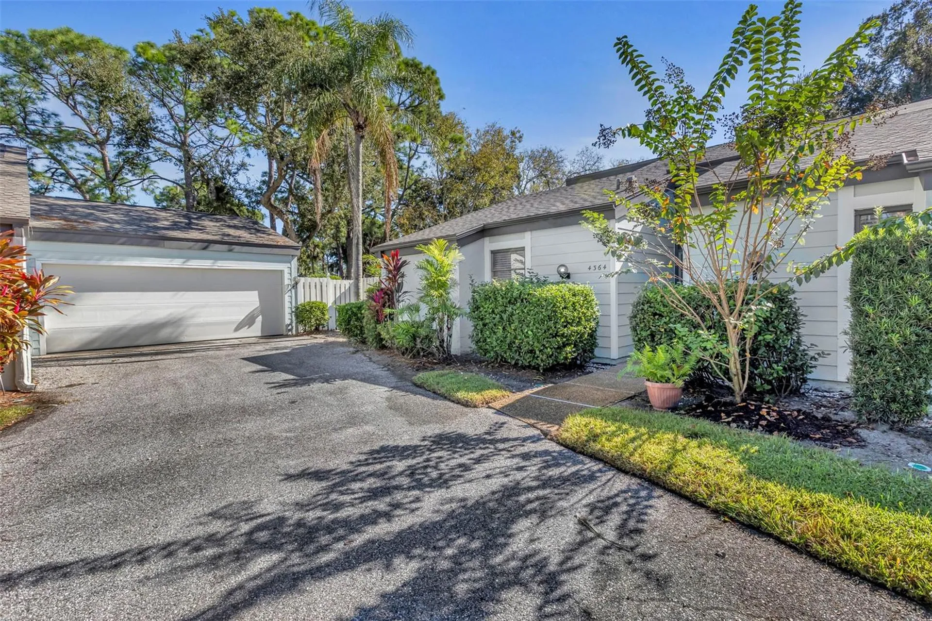 4364 Woodmans Chart Sarasota FL 34235