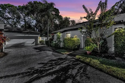 4364 Woodmans Chart Sarasota FL 34235