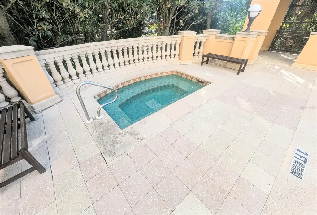 750 N Tamiami Trail Sarasota FL 34236