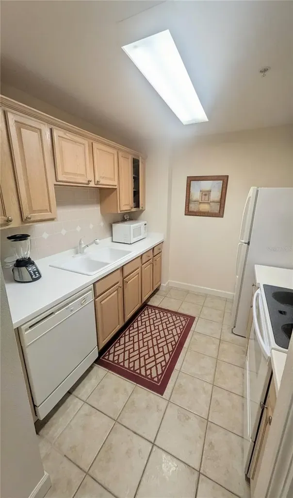 750 N Tamiami Trail Sarasota FL 34236