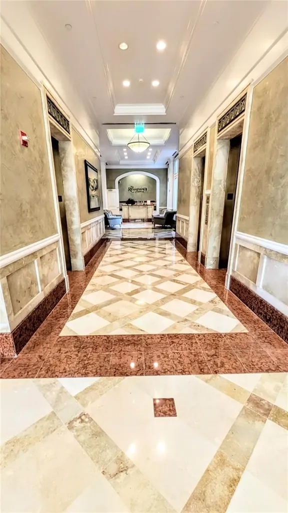 750 N Tamiami Trail Sarasota FL 34236