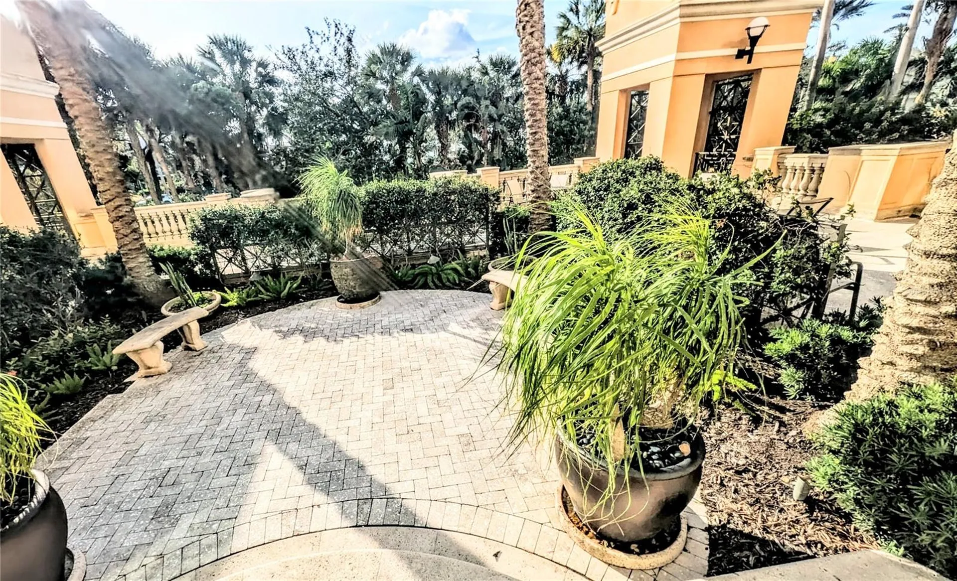 750 N Tamiami Trail Sarasota FL 34236