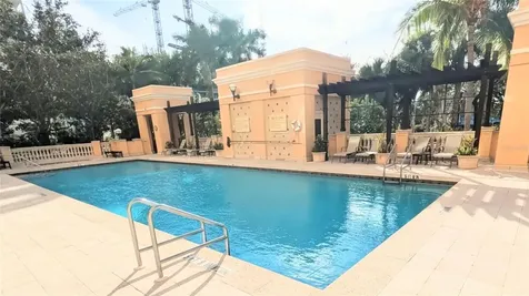 750 N Tamiami Trail Sarasota FL 34236