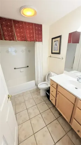 750 N Tamiami Trail Sarasota FL 34236