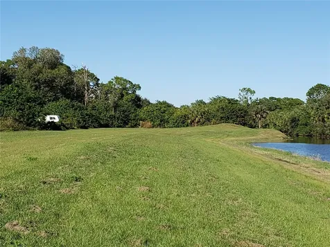 647 Naples Lehigh Acres FL 33974