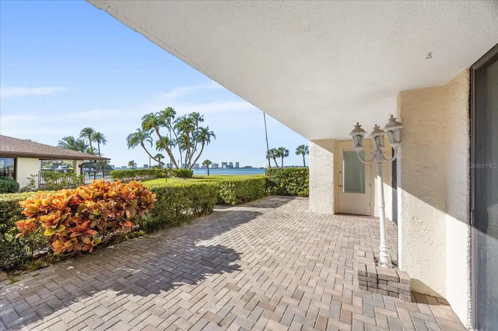 100 Oakmont Lane Belleair FL 33756
