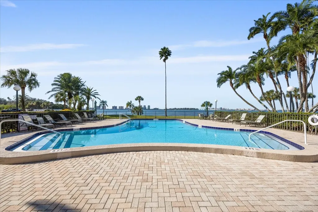 100 Oakmont Lane Belleair FL 33756