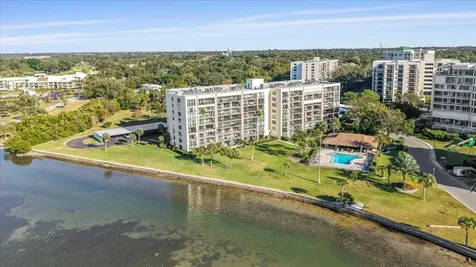 100 Oakmont Lane Belleair FL 33756