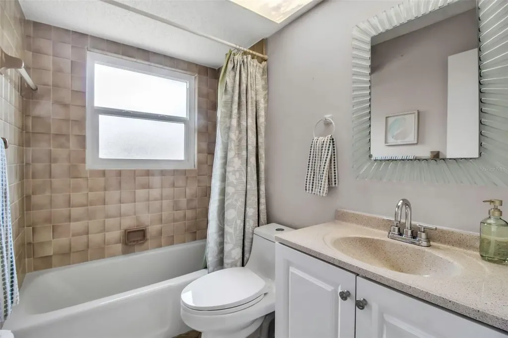 721 N Jefferson Avenue Sarasota FL 34237