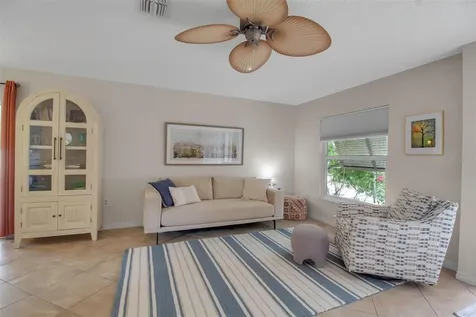 721 N Jefferson Avenue Sarasota FL 34237