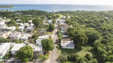 515 Calle Geranios Vieques PR 00765