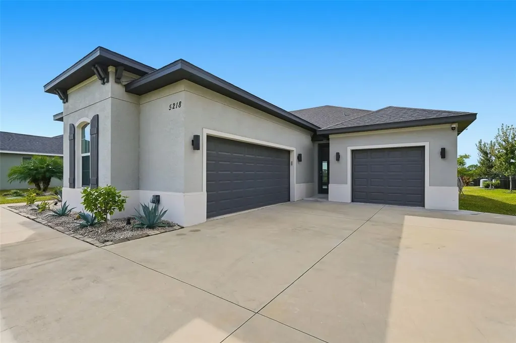 5218 Lake Venice Drive Wimauma FL 33598