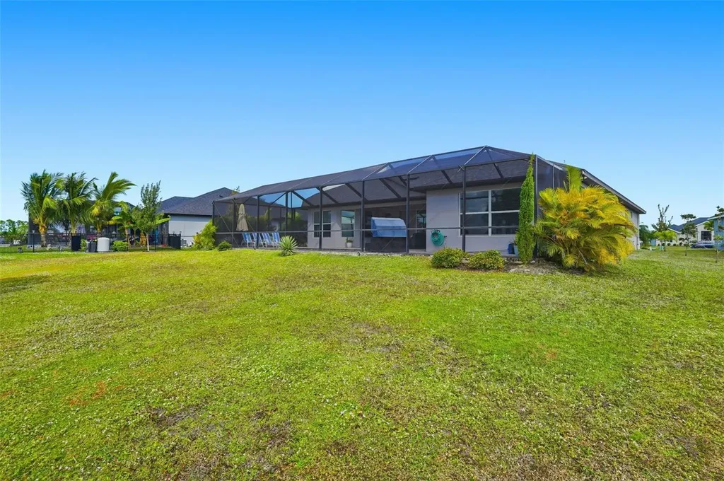 5218 Lake Venice Drive Wimauma FL 33598