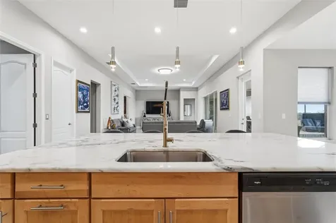 5218 Lake Venice Drive Wimauma FL 33598