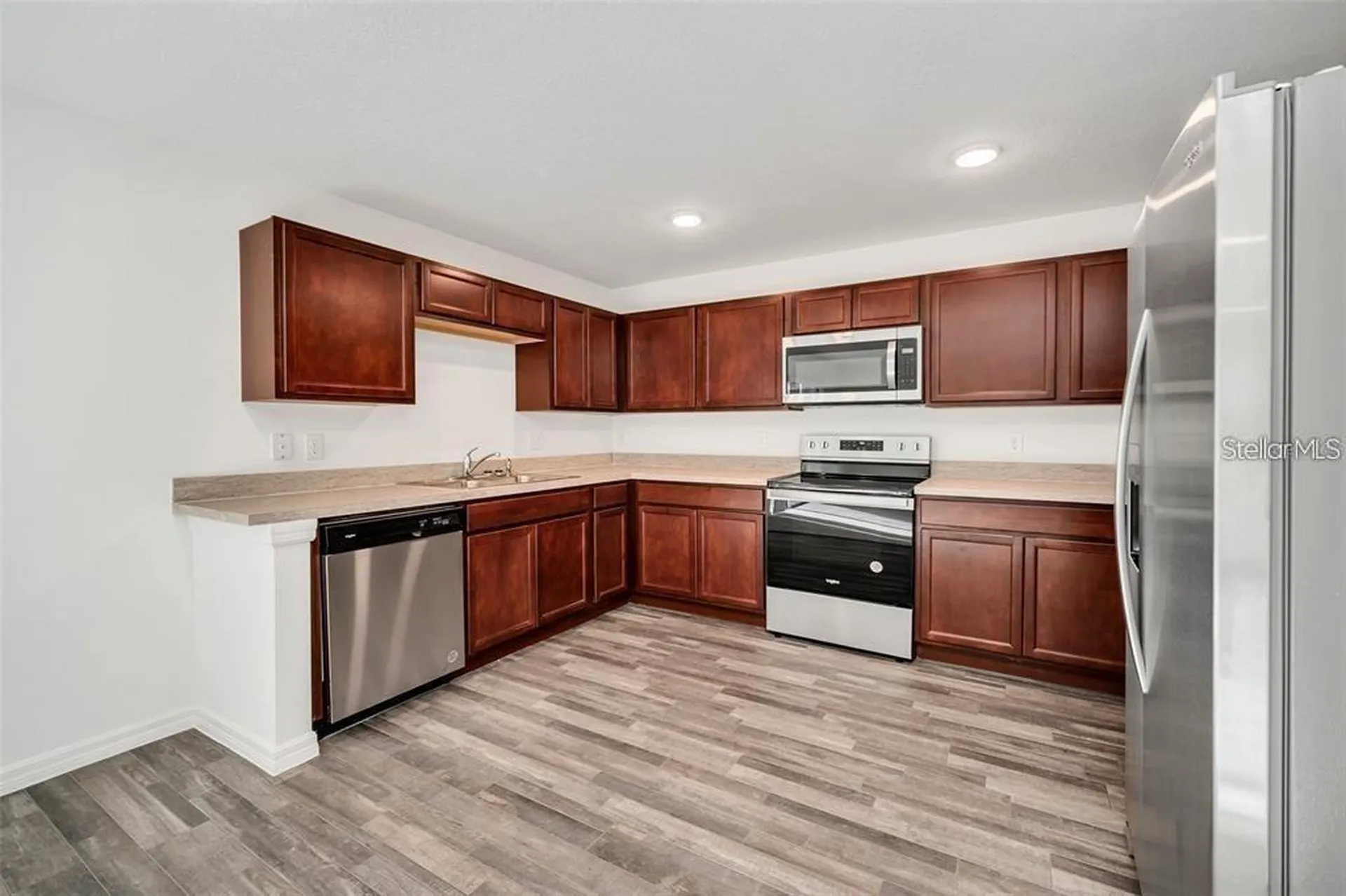 816 Cardinal Way Kissimmee FL 34759