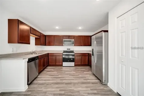 816 Cardinal Way Kissimmee FL 34759