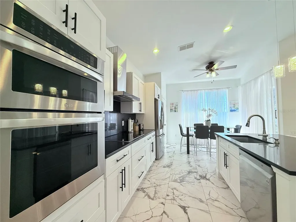 8042 King Palm Circle Kissimmee FL 34747