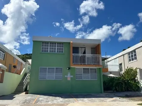 Urb. Altamira Calle 8 (mar) Fajardo PR 00738