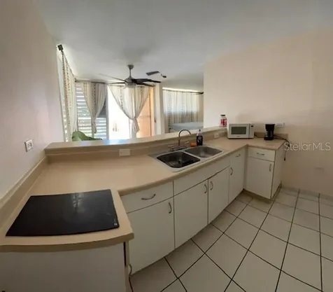 Urb. Altamira Calle 8 (mar) Fajardo PR 00738