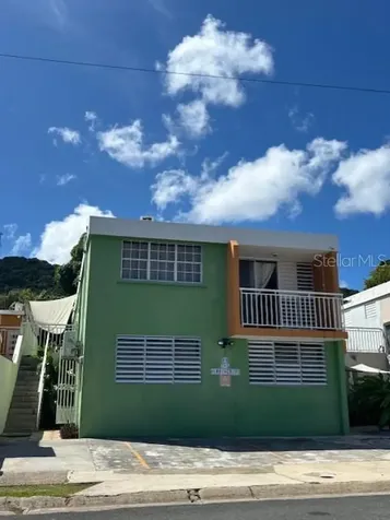 Urb. Altamira Calle 8 (mar) Fajardo PR 00738