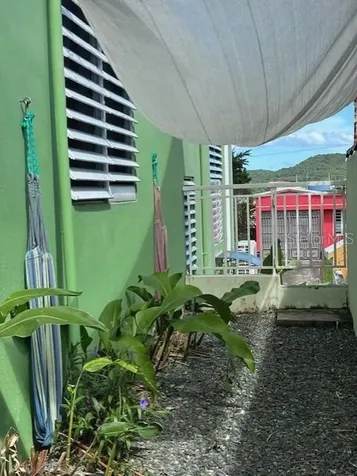 Urb. Altamira Calle 8 (mar) Fajardo PR 00738