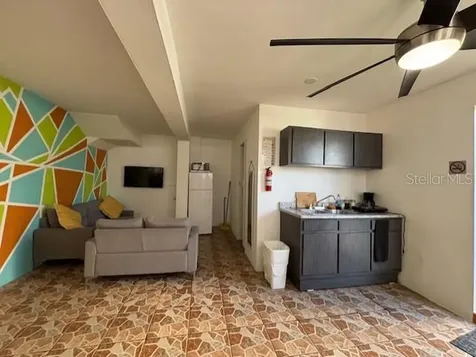 Urb. Altamira Calle 8 (mar) Fajardo PR 00738