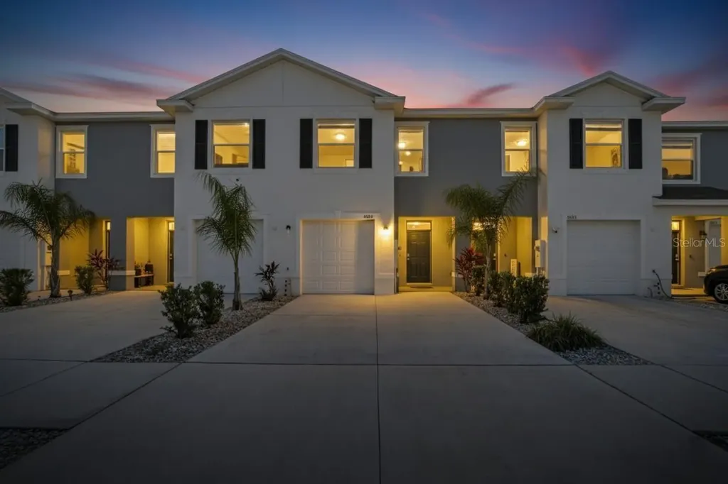5055 Captain Davis Drive Wimauma FL 33598