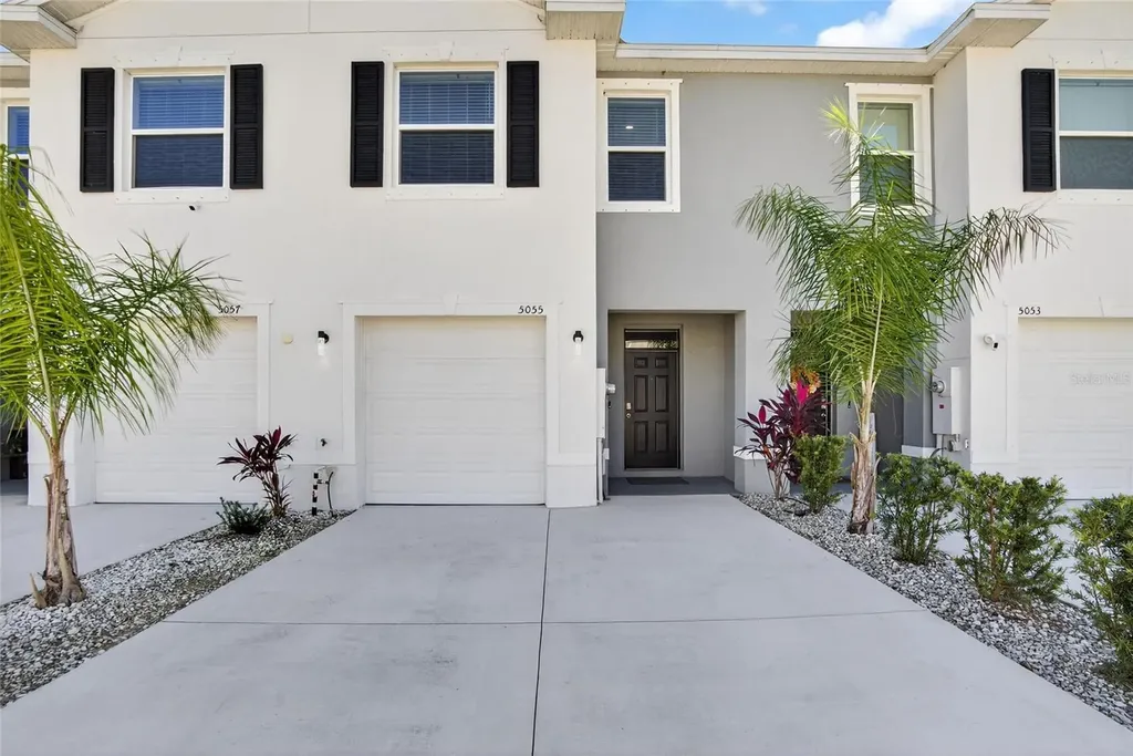 5055 Captain Davis Drive Wimauma FL 33598