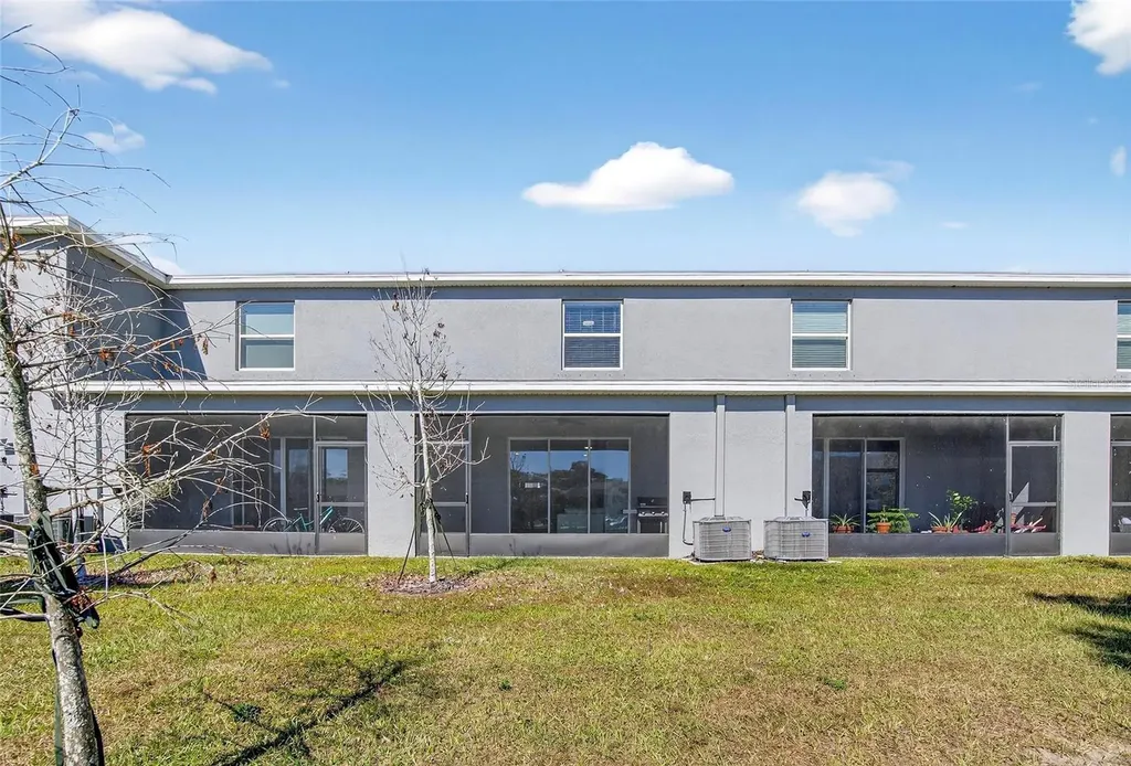 5055 Captain Davis Drive Wimauma FL 33598
