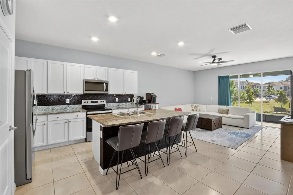 5055 Captain Davis Drive Wimauma FL 33598