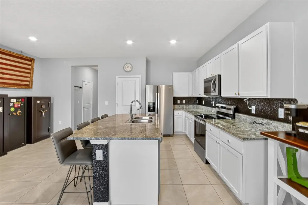 5055 Captain Davis Drive Wimauma FL 33598