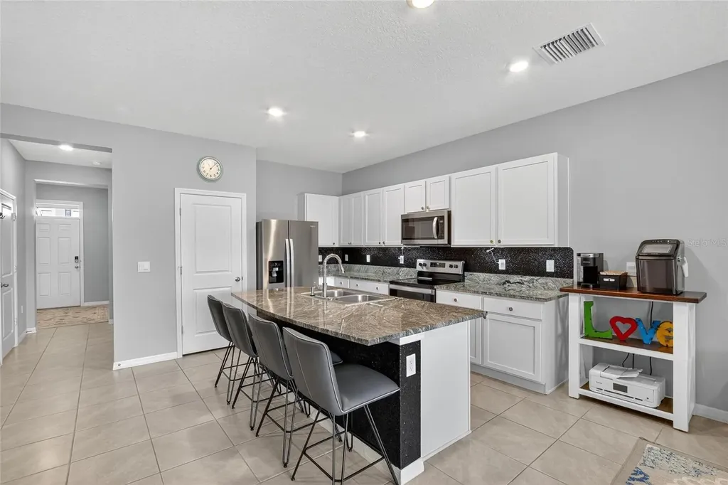 5055 Captain Davis Drive Wimauma FL 33598