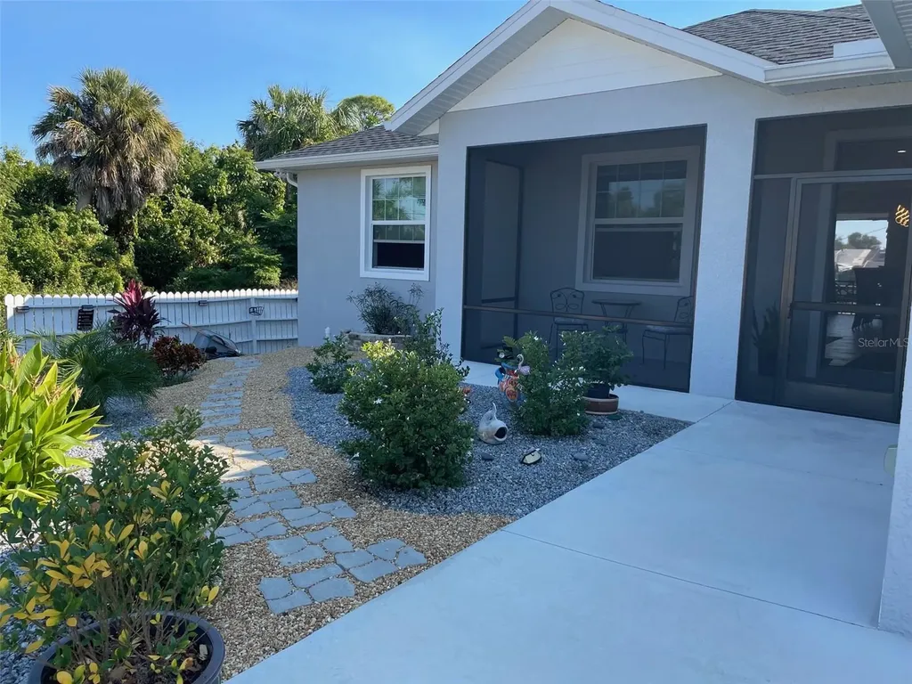 549 E Tarpon Boulevard NW Port Charlotte FL 33952