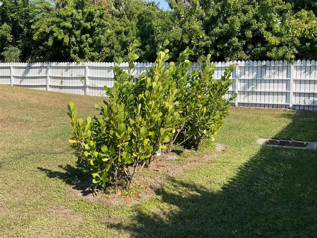 549 E Tarpon Boulevard NW Port Charlotte FL 33952