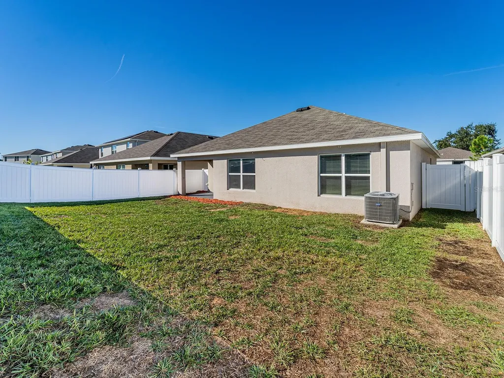 13748 Wineberry Drive Dade City FL 33525